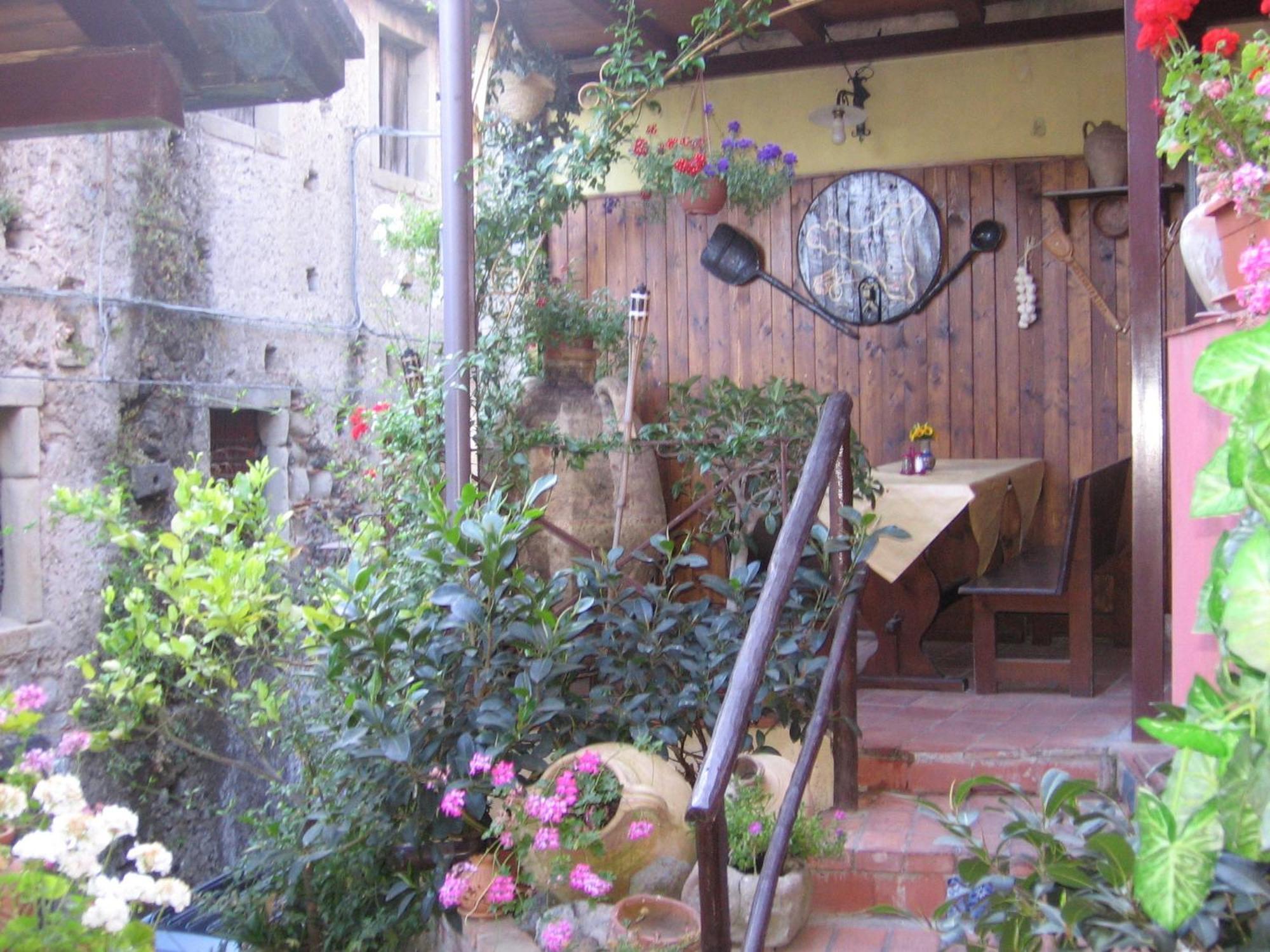 Albergo Diffuso Borgo Santa Caterina "Vintage" Castiglione De Sicilia Extérieur photo